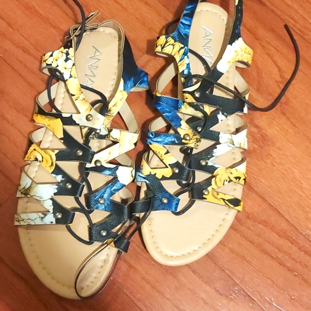 Anna Floral Sandals Size7.5
